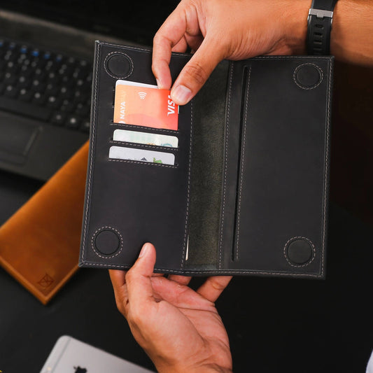 Classic   Tan   Leather   Cheque   Book   Black   Wallet   by   BM7
